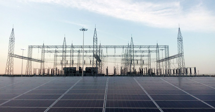 Hindistan dünyanın en büyük güneş enerjisi tesisini kurdu