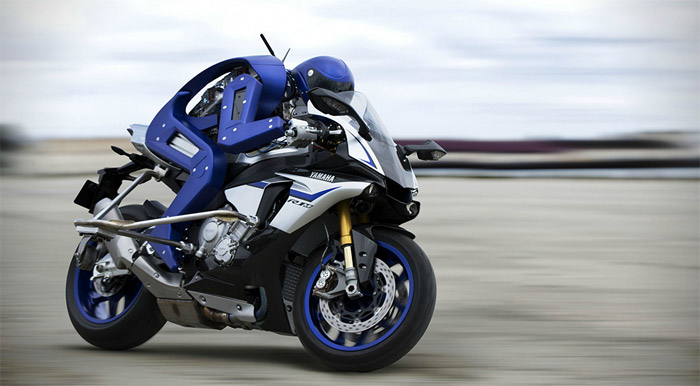 Şimdi de insansız motosiklet: Yamaha Motobot