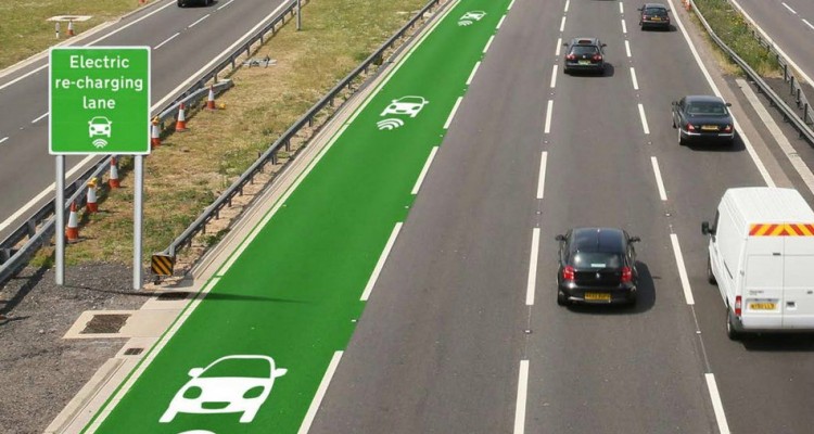 İngiltere’deki yollar yakında elektrikli arabalara enerji sağlayacak