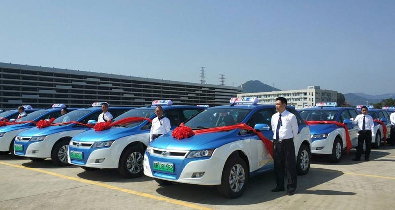 Çin’in Shenzhen şehrinde otobüslerden sonra taksiler de elektrikli oldu
